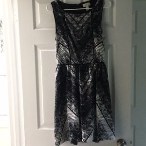 Black and white patterned dress